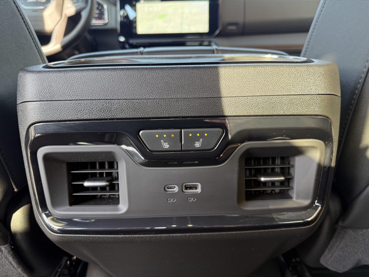 GMC Sierra 1500 4WD Crew Cab 147" AT4 2025