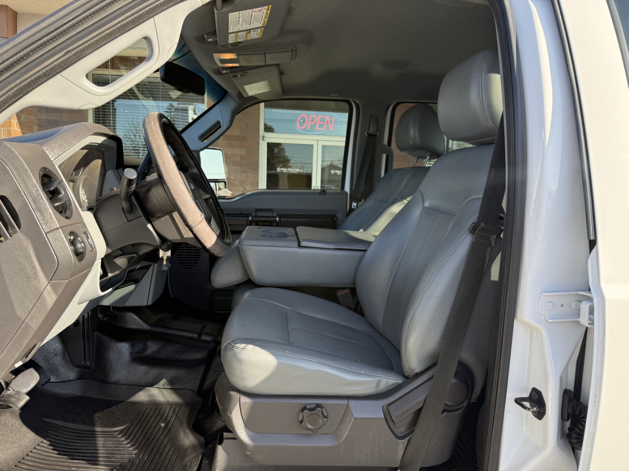 Ford Super Duty F-250 SRW 4WD Crew Cab 172" XL 2015