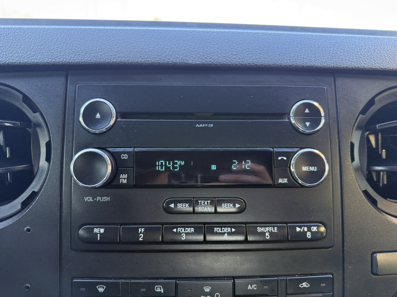 Ford Super Duty F-250 SRW 4WD Crew Cab 172" XL 2015