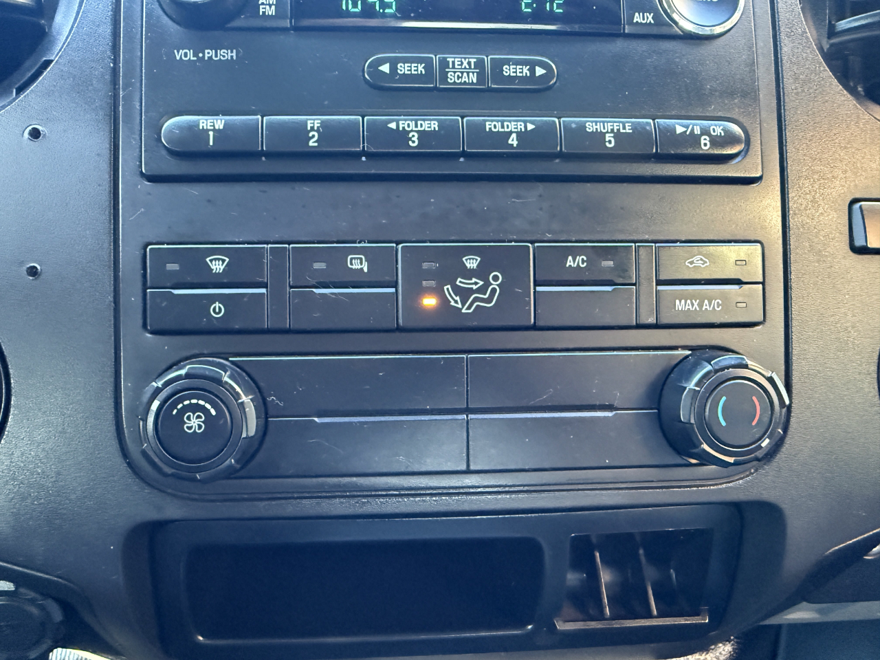 Ford Super Duty F-250 SRW 4WD Crew Cab 172" XL 2015