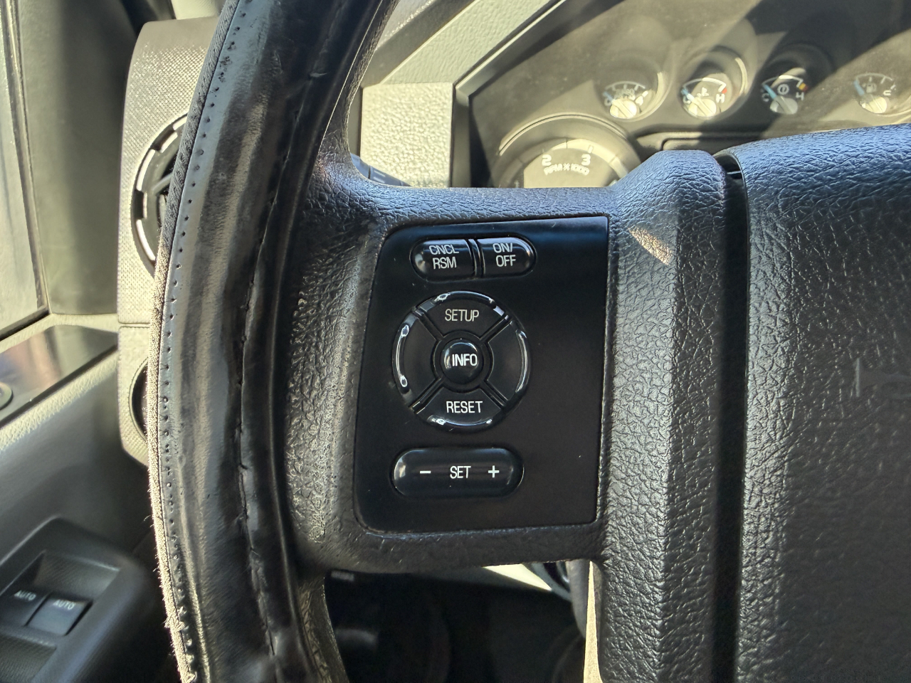 Ford Super Duty F-250 SRW 4WD Crew Cab 172" XL 2015