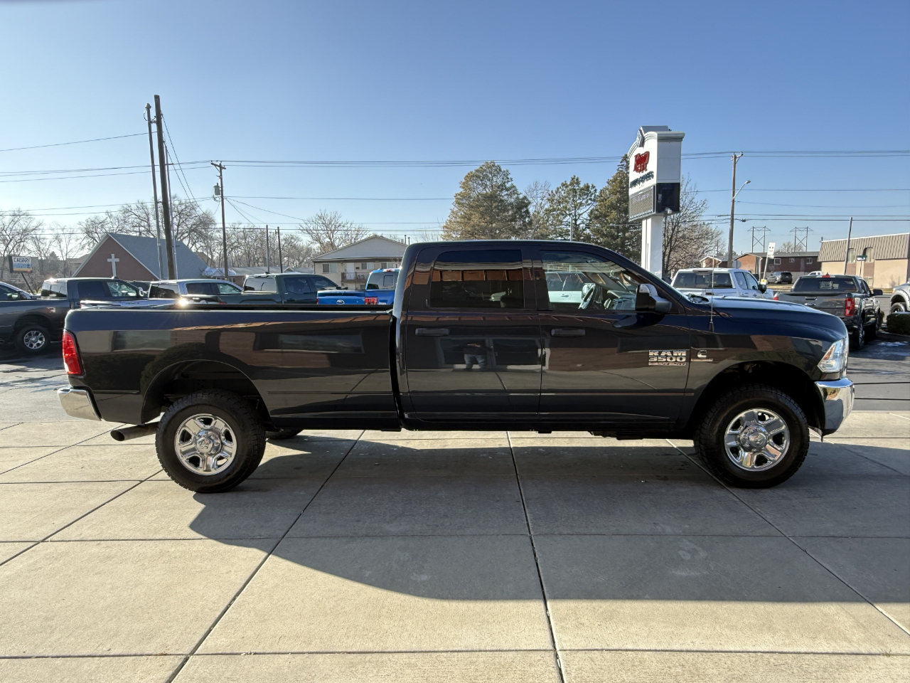 RAM 3500 Tradesman 4x4 Crew Cab 8' Box 2018