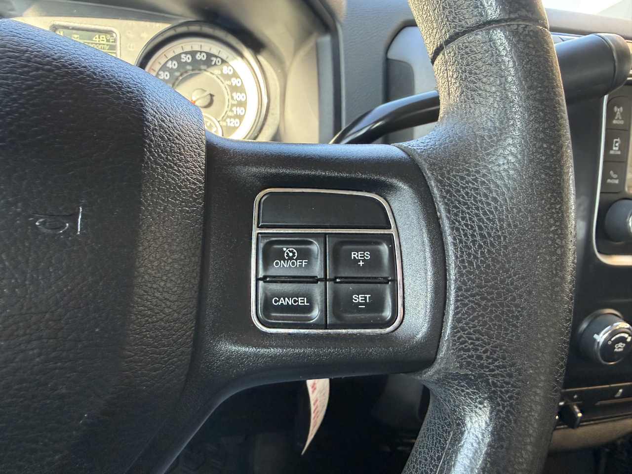 RAM 3500 Tradesman 4x4 Crew Cab 8' Box 2018