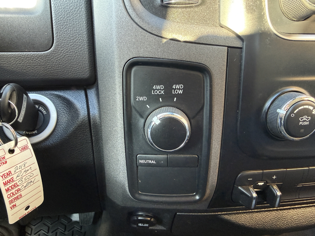 RAM 3500 Tradesman 4x4 Crew Cab 8' Box 2018