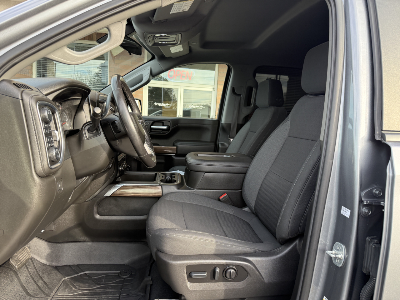 Chevrolet Silverado 1500 LTD 4WD Crew Cab 147" RST 2022