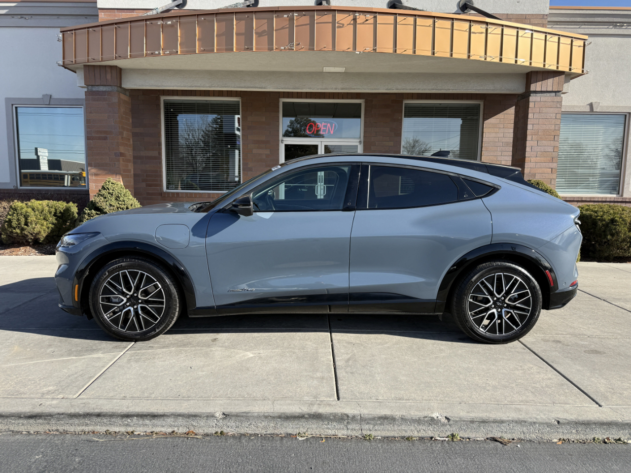 Ford Mustang Mach-E Premium AWD 2024