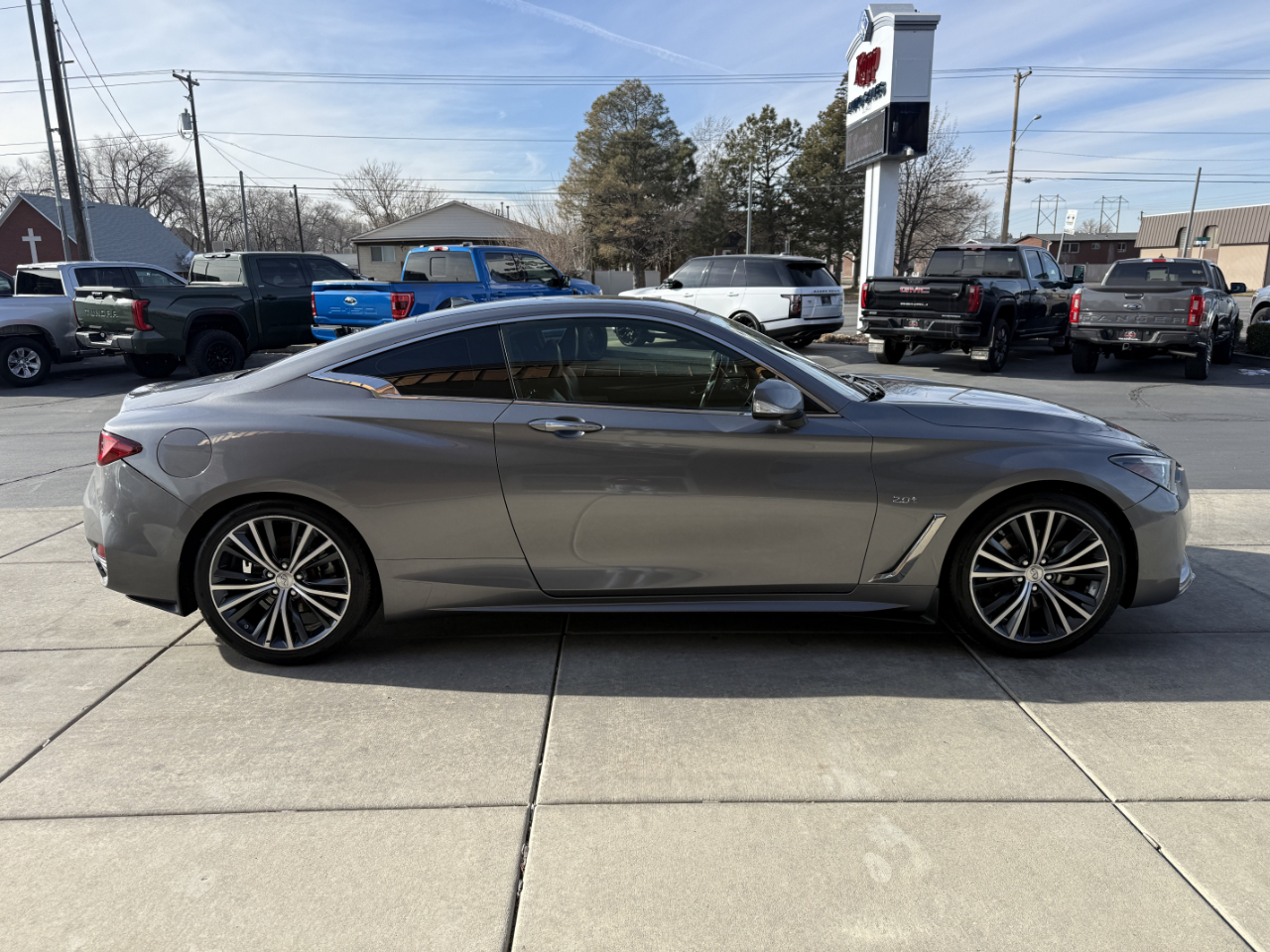 Infiniti Q60 2.0t LUXE RWD 2018
