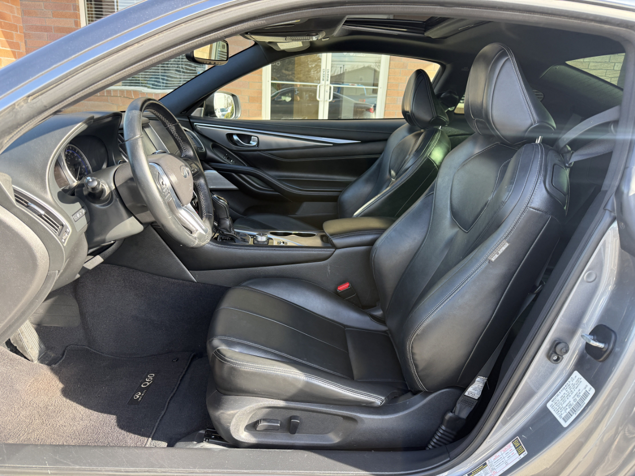 Infiniti Q60 2.0t LUXE RWD 2018