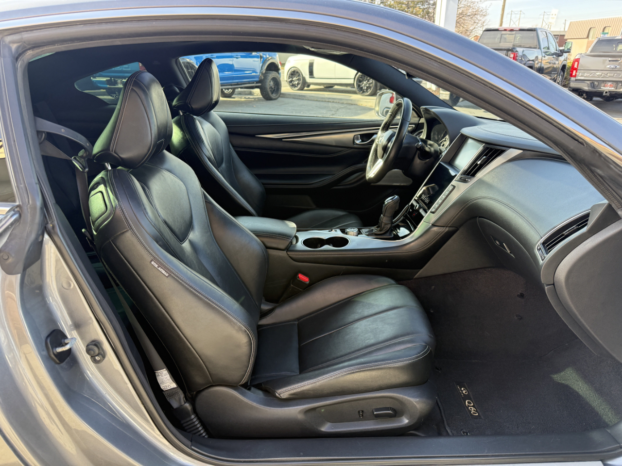 Infiniti Q60 2.0t LUXE RWD 2018