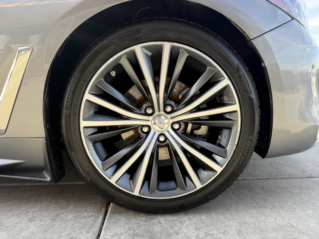 Infiniti Q60 2.0t LUXE RWD 2018