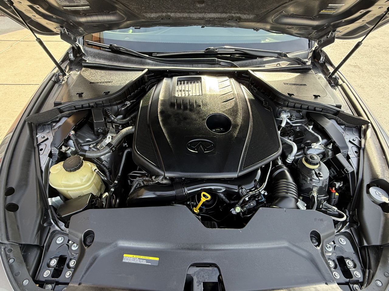 Infiniti Q60 2.0t LUXE RWD 2018