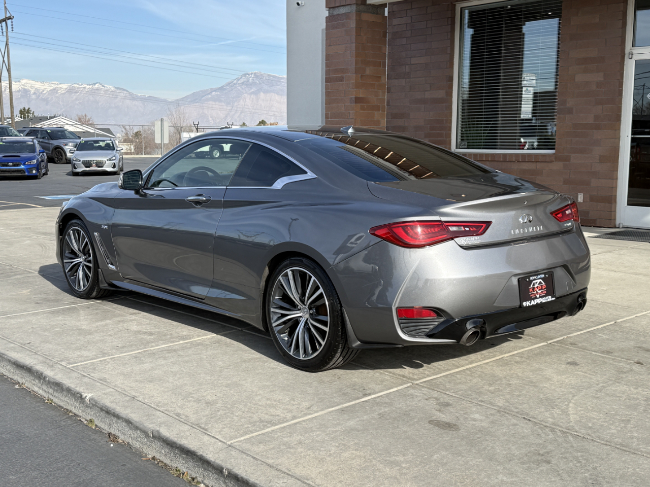Infiniti Q60 2.0t LUXE RWD 2018