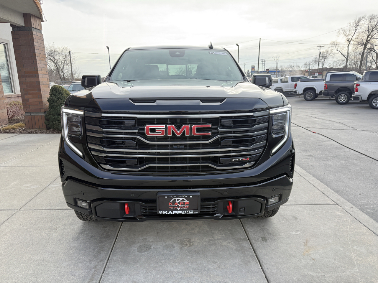 GMC Sierra 1500 4WD Crew Cab 147" AT4 2025