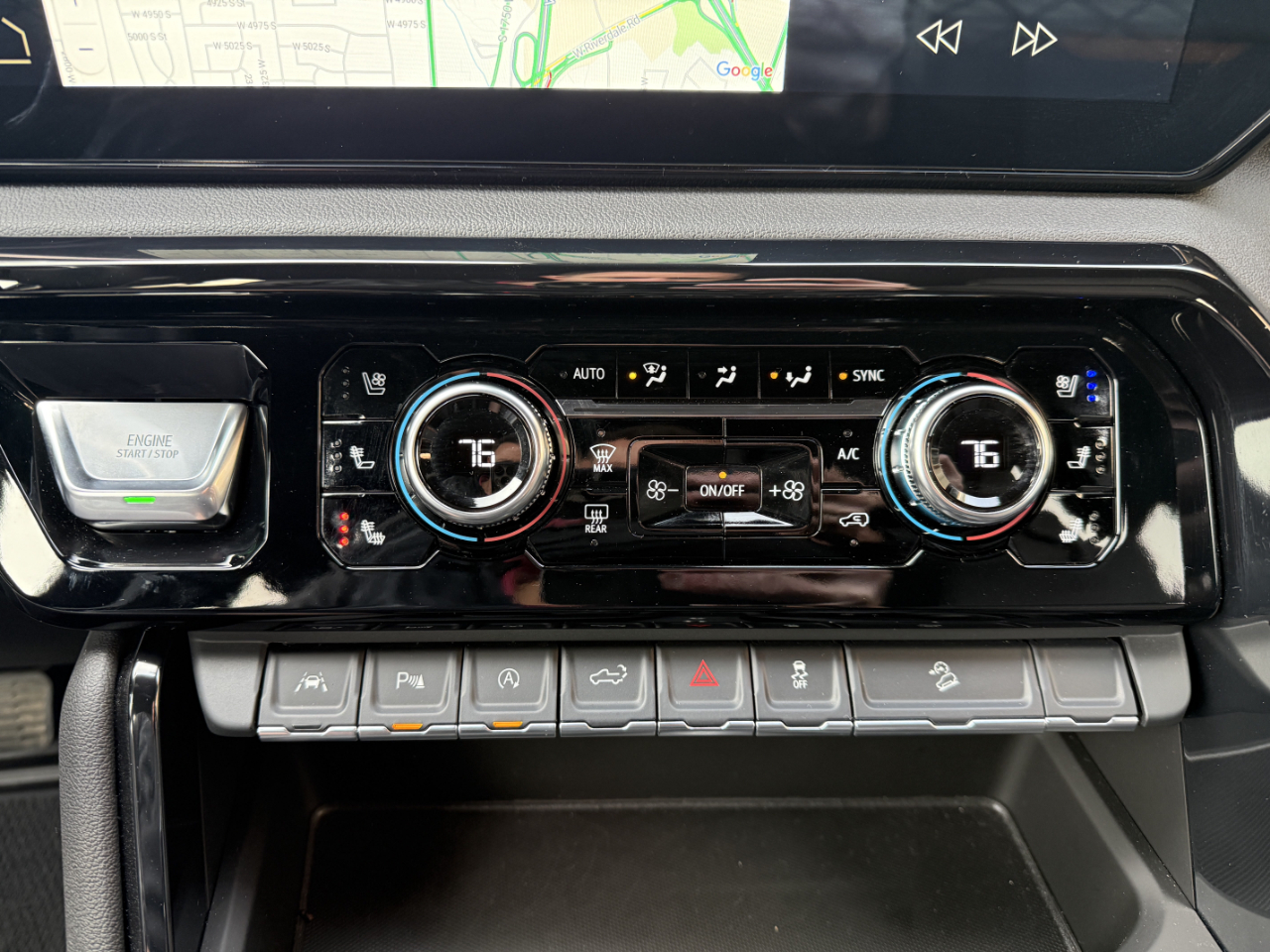 GMC Sierra 1500 4WD Crew Cab 147" AT4 2025