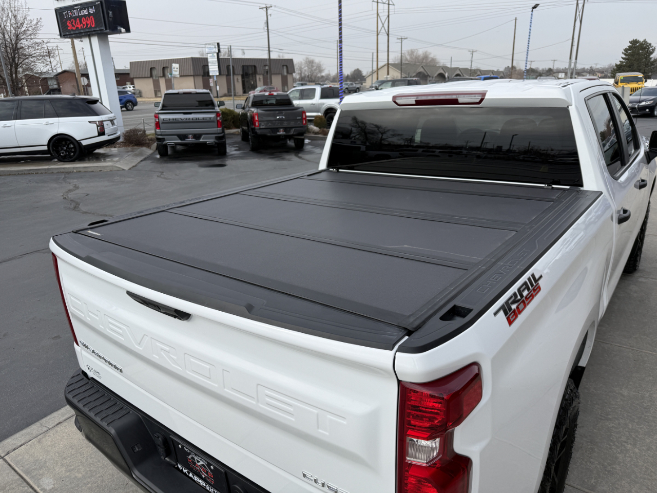 Chevrolet Silverado 1500 4WD Crew Cab 147" Custom Trail Boss 2025