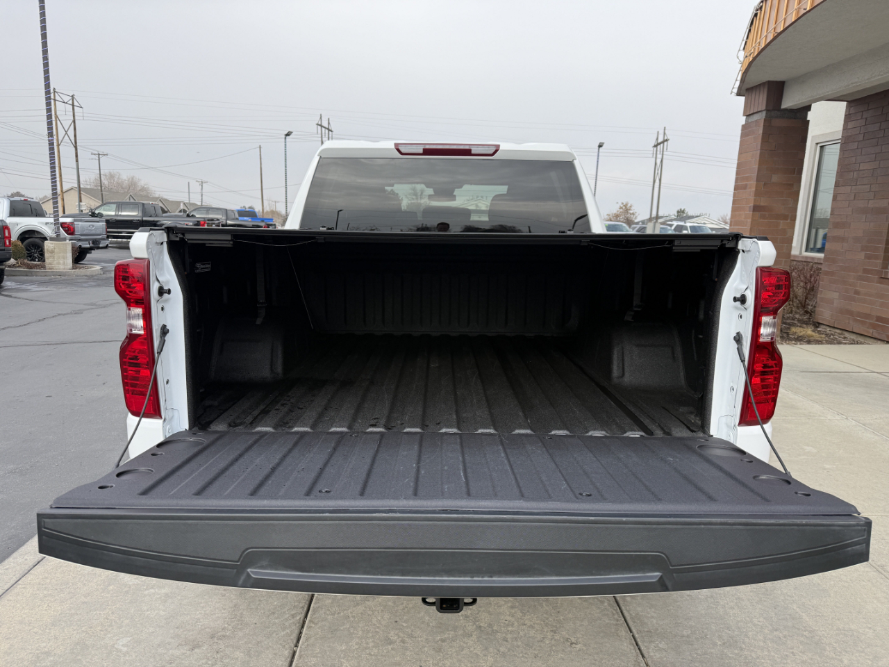 Chevrolet Silverado 1500 4WD Crew Cab 147" Custom Trail Boss 2025