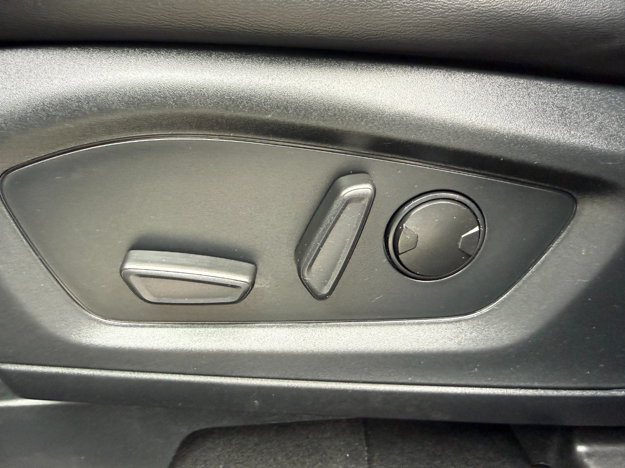 Ford Explorer XLT 4WD 2023