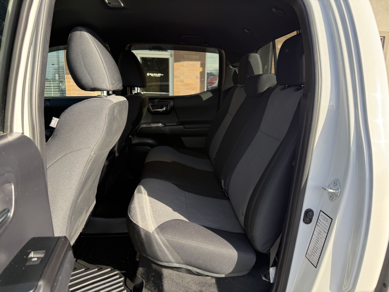 Toyota Tacoma 4WD TRD Off Road Double Cab 5' Bed V6 AT (Natl) 2021