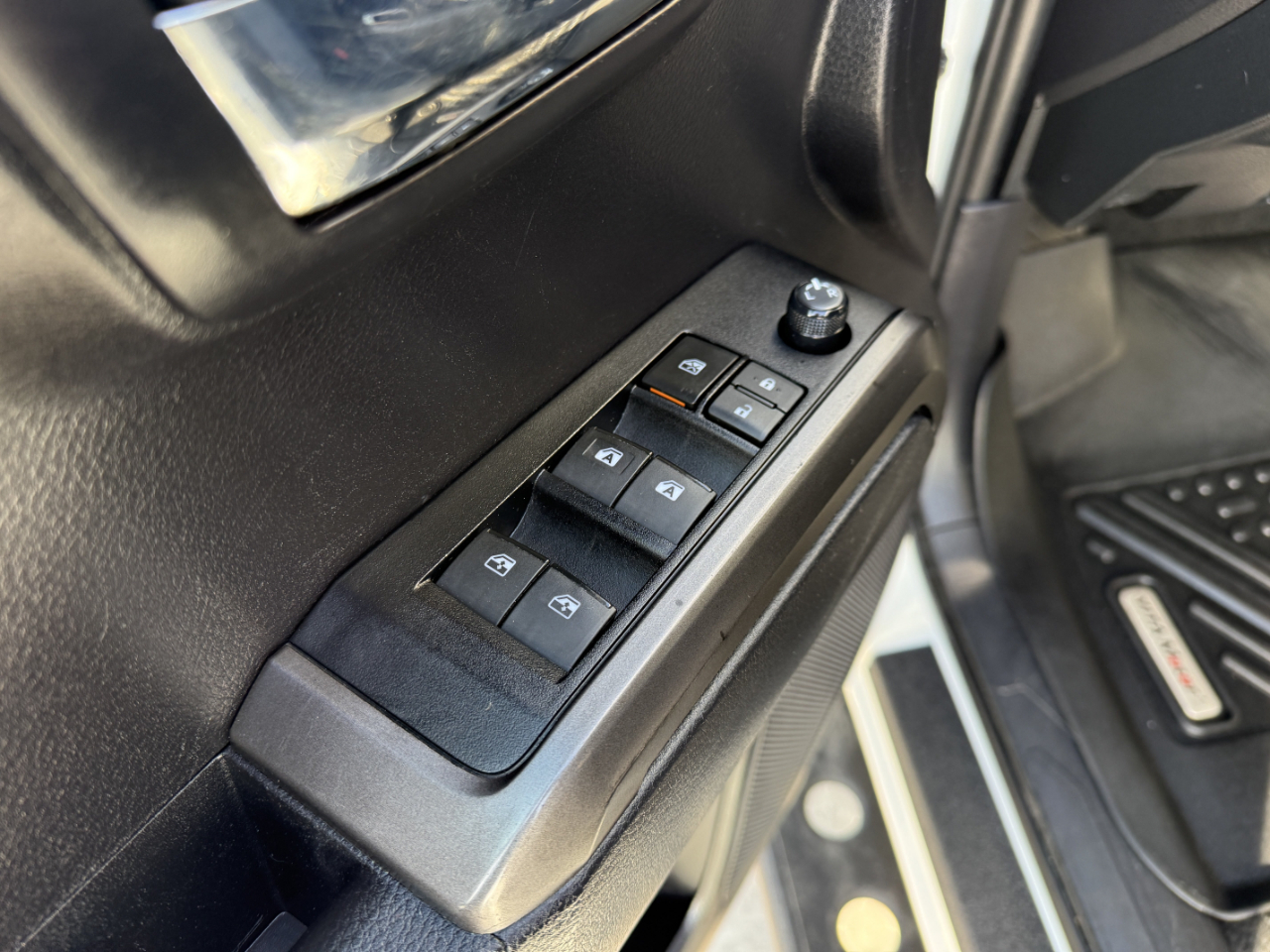 Toyota Tacoma 4WD TRD Off Road Double Cab 5' Bed V6 AT (Natl) 2021