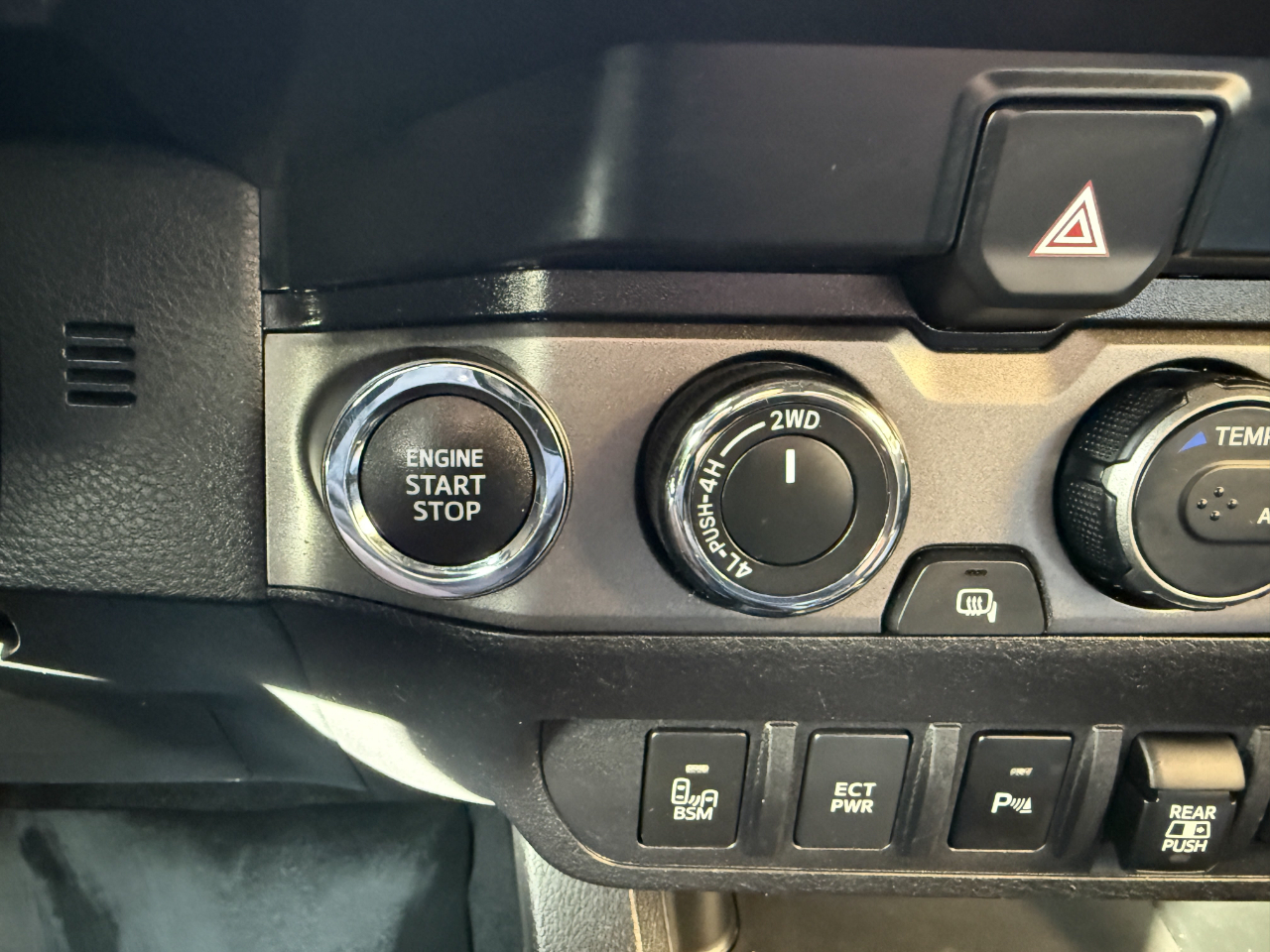 Toyota Tacoma 4WD TRD Off Road Double Cab 5' Bed V6 AT (Natl) 2021