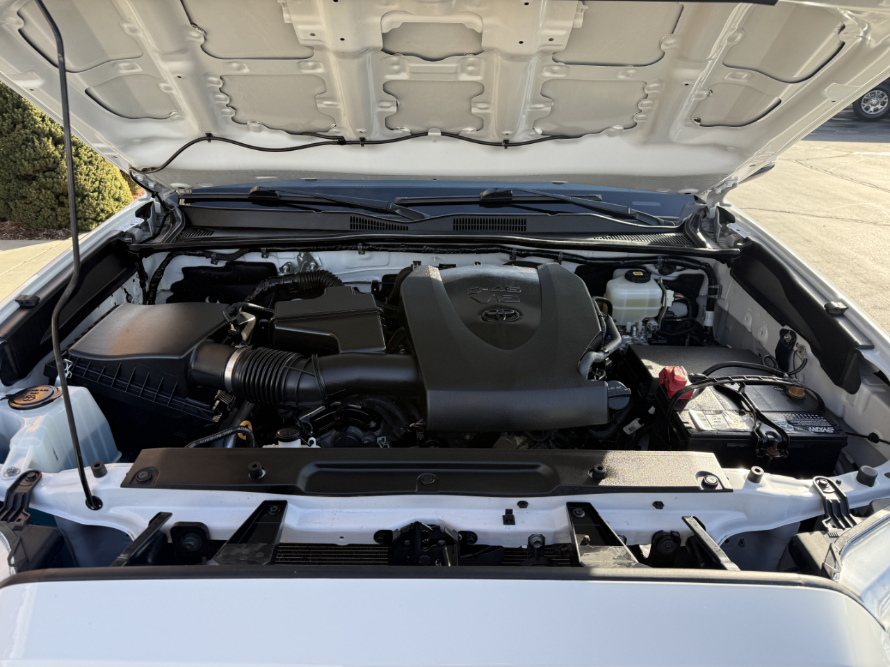 Toyota Tacoma 4WD TRD Off Road Double Cab 5' Bed V6 AT (Natl) 2021