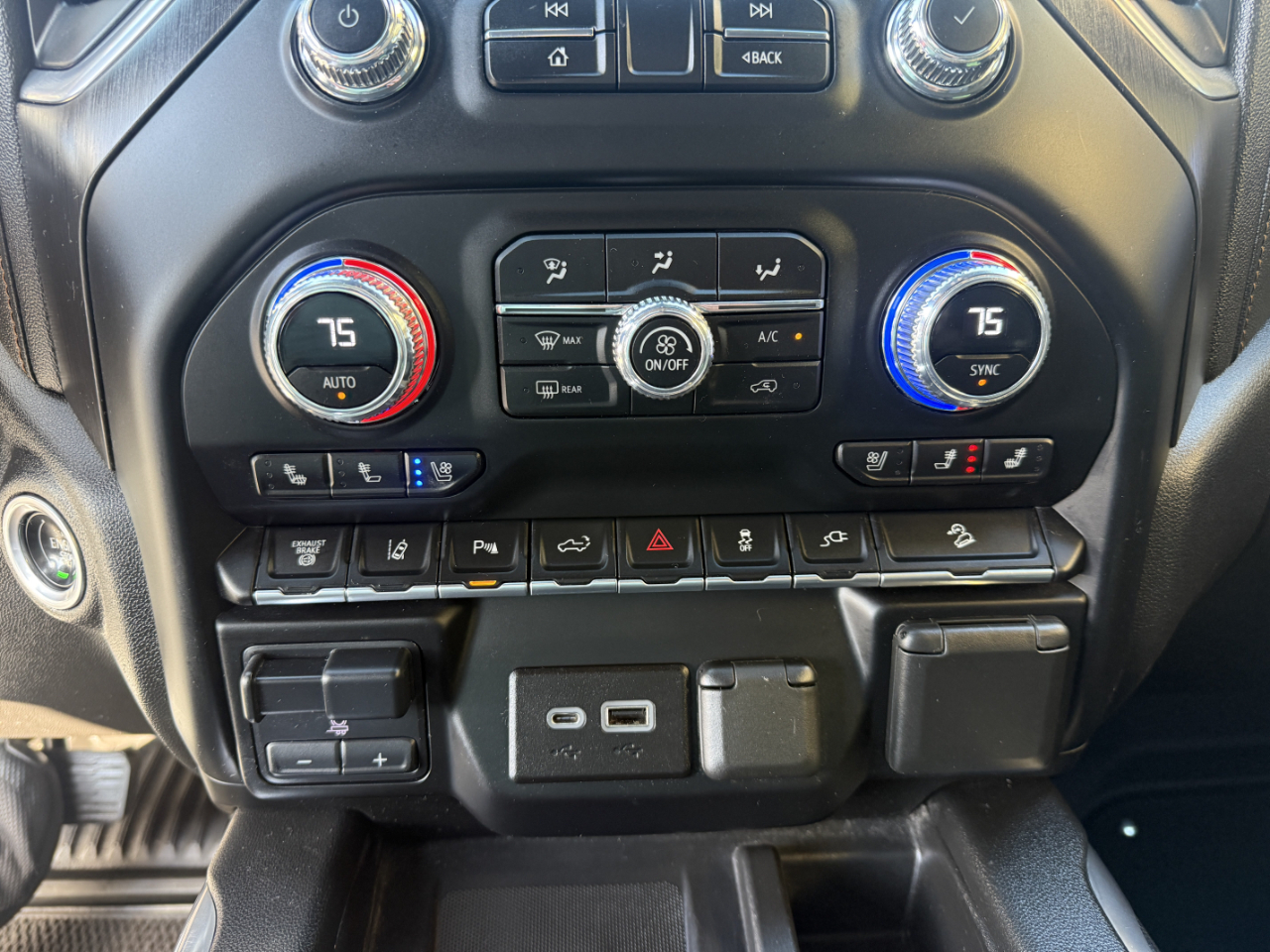 GMC Sierra 3500HD 4WD Crew Cab 159" AT4 2023