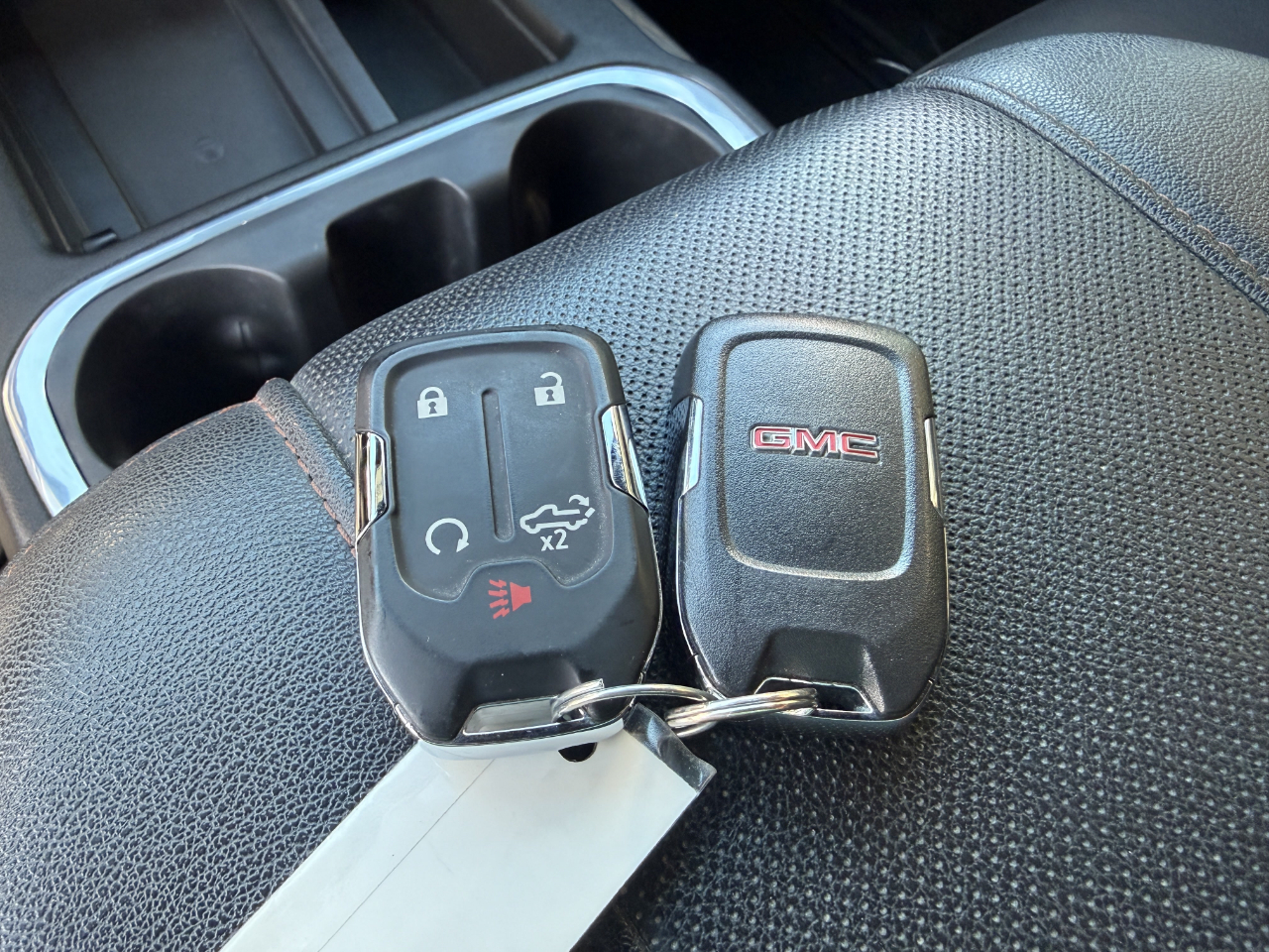 GMC Sierra 3500HD 4WD Crew Cab 159" AT4 2023