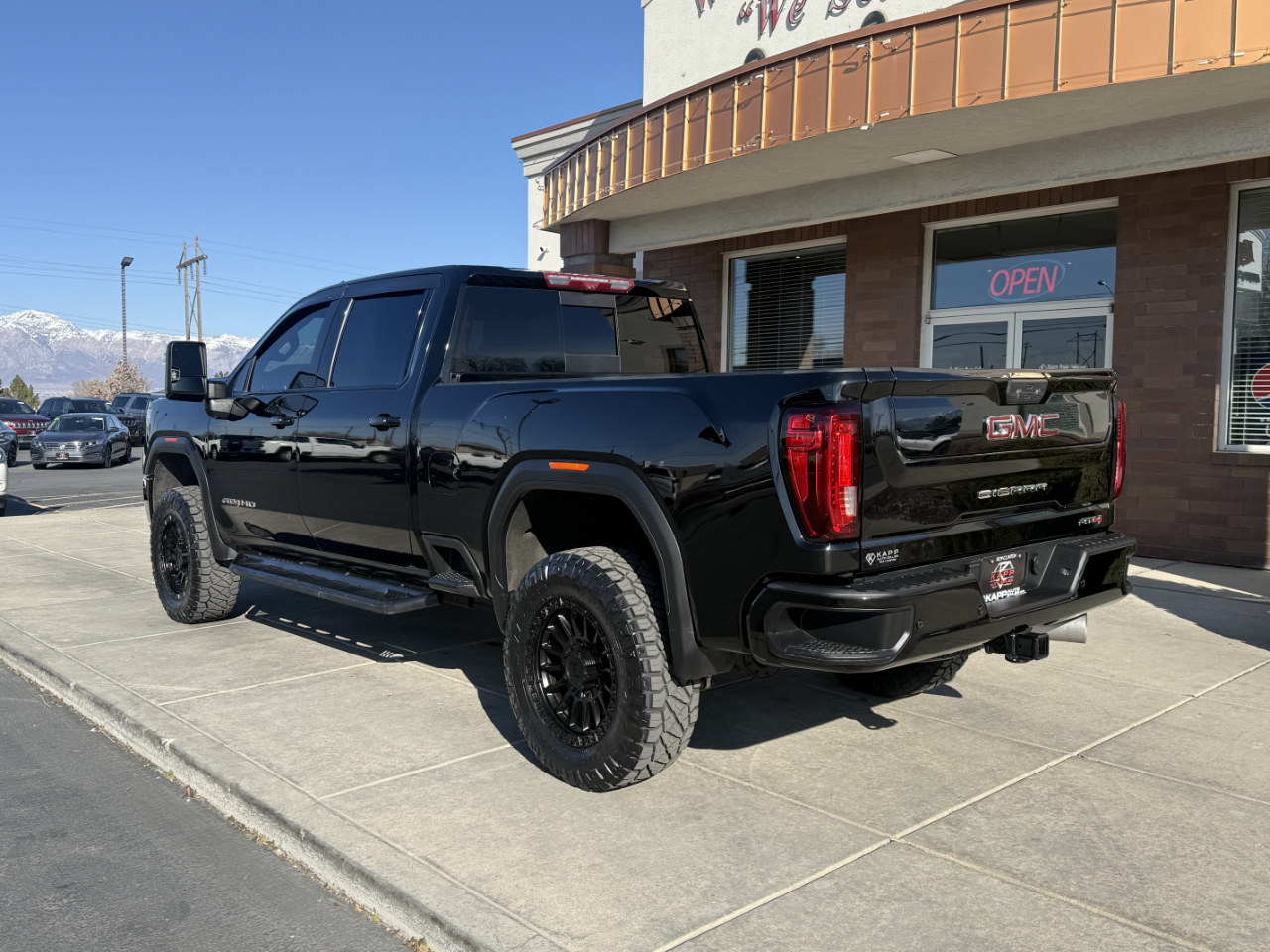 GMC Sierra 3500HD 4WD Crew Cab 159" AT4 2023