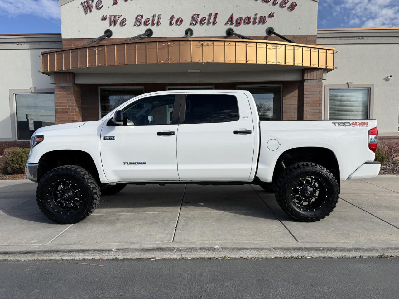 Toyota Tundra 4WD SR5 CrewMax 5.5' Bed 5.7L (Natl) 2020
