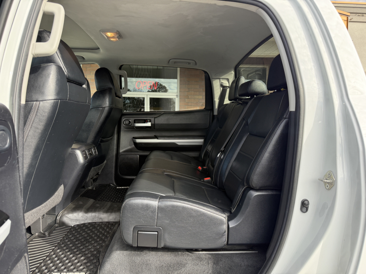 Toyota Tundra 4WD SR5 CrewMax 5.5' Bed 5.7L (Natl) 2020