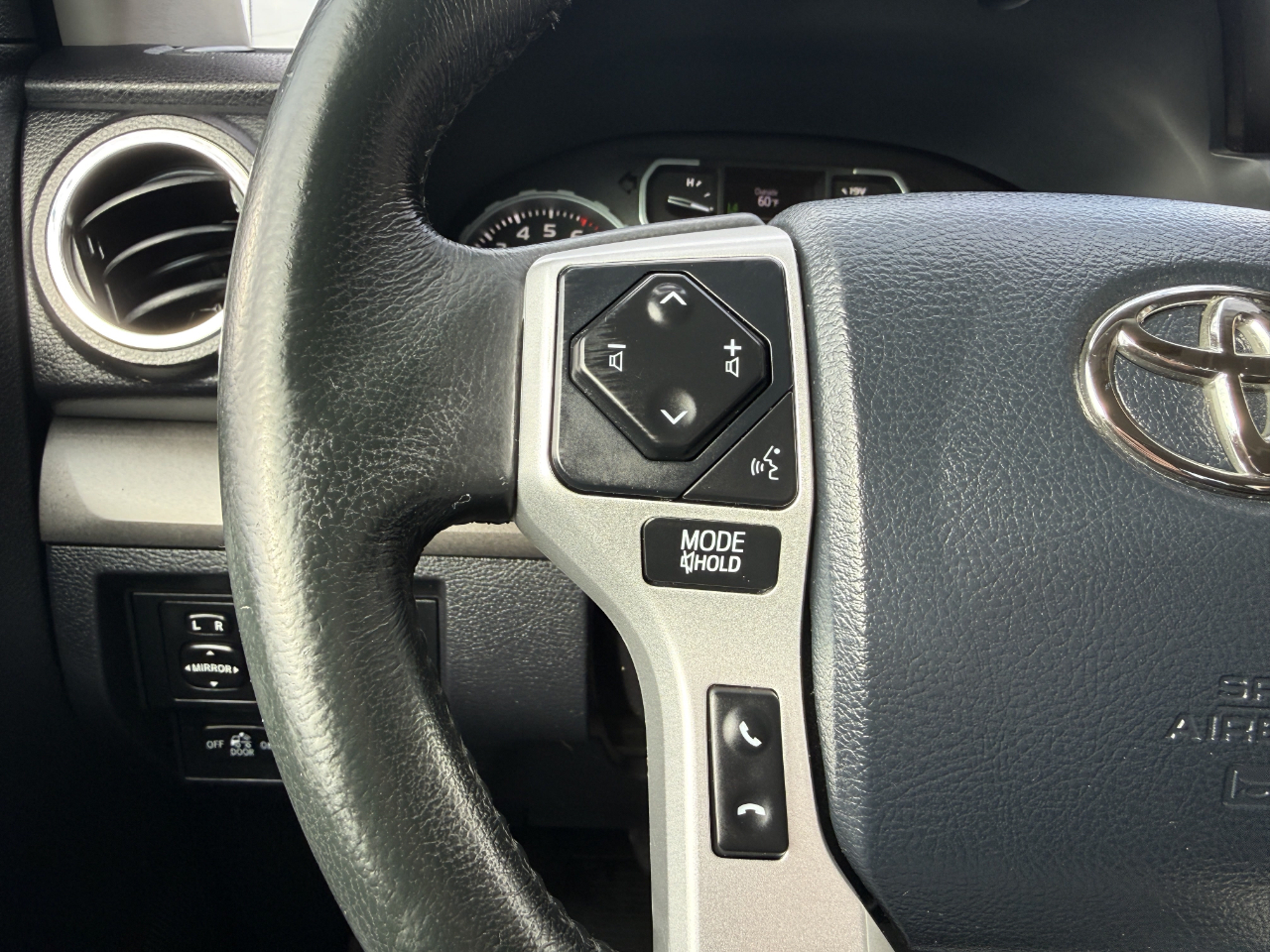 Toyota Tundra 4WD SR5 CrewMax 5.5' Bed 5.7L (Natl) 2020