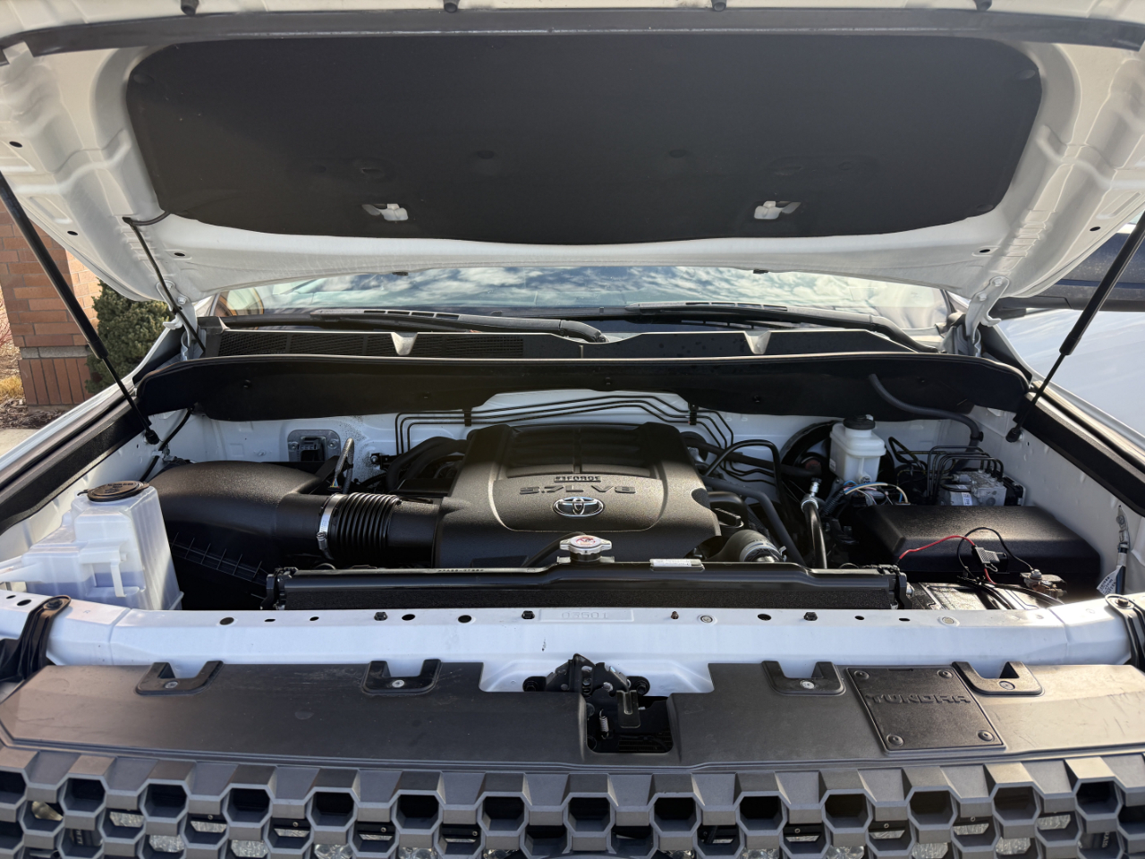 Toyota Tundra 4WD SR5 CrewMax 5.5' Bed 5.7L (Natl) 2020
