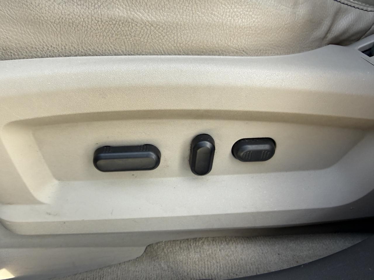 Ford Edge 4dr Limited AWD 2012