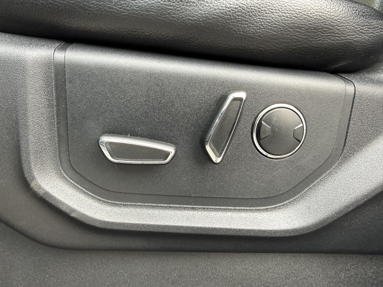 Ford F-150 4WD SuperCrew 145" Lariat 2016