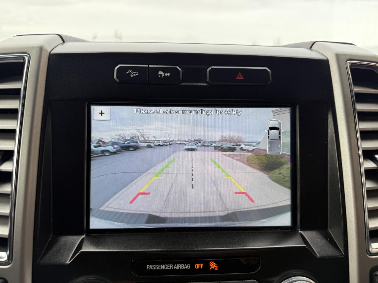 Ford F-150 4WD SuperCrew 145" Lariat 2016