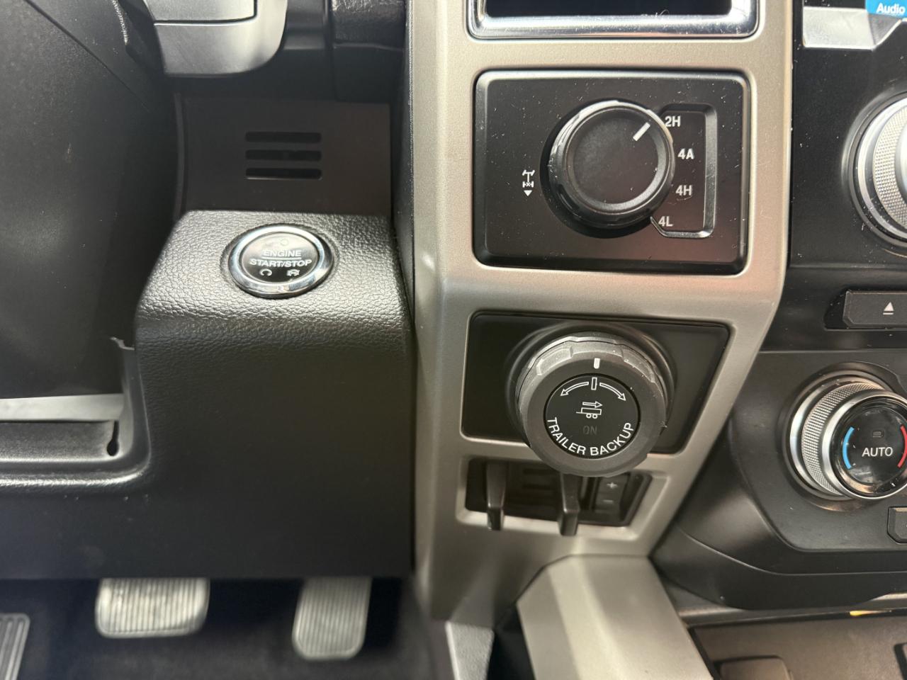 Ford F-150 4WD SuperCrew 145" Lariat 2016