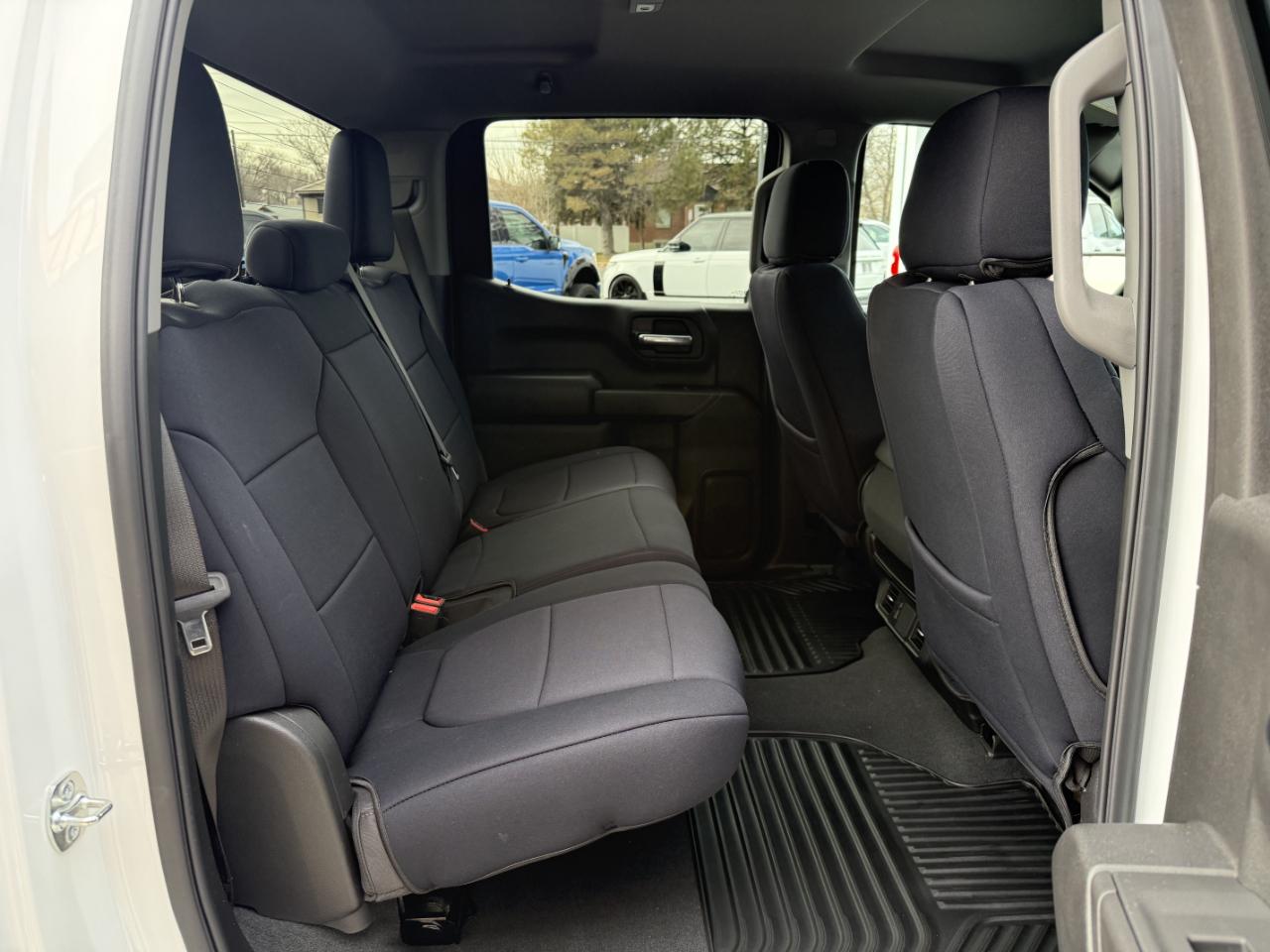 Chevrolet Silverado 1500 4WD Crew Cab 147" Custom Trail Boss 2025