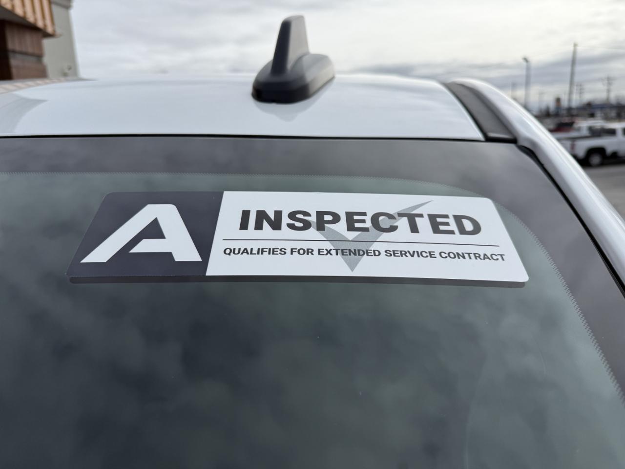 Chevrolet Silverado 1500 4WD Crew Cab 147" Custom Trail Boss 2025