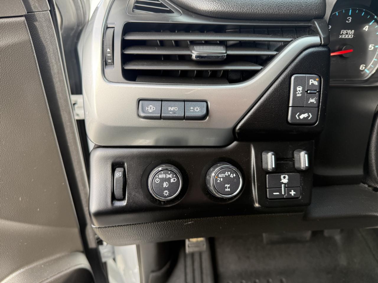 Chevrolet Tahoe 4WD 4dr Premier 2018