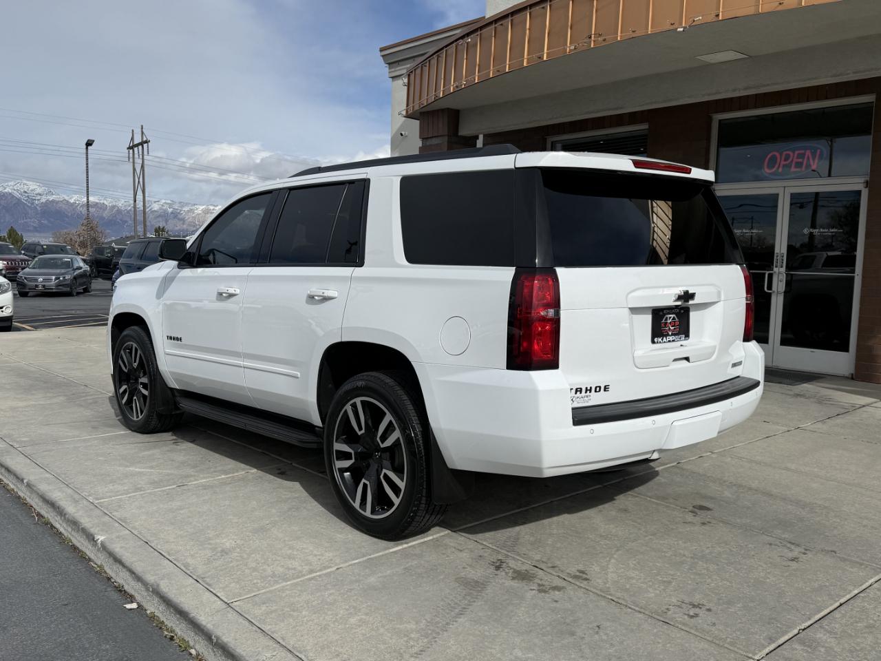 Chevrolet Tahoe 4WD 4dr Premier 2018