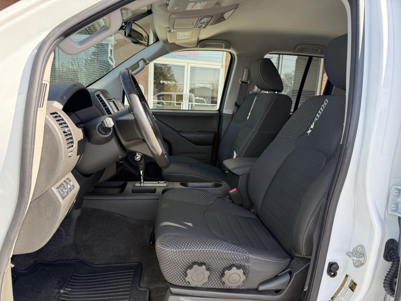 Nissan Frontier Crew Cab 4x4 PRO-4X Auto 2017