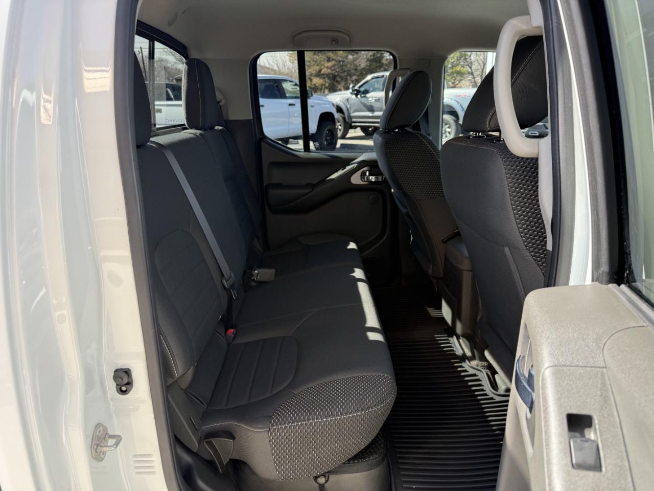 Nissan Frontier Crew Cab 4x4 PRO-4X Auto 2017