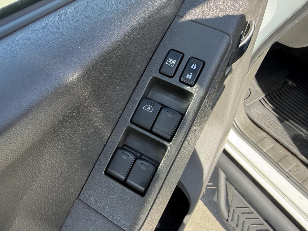 Nissan Frontier Crew Cab 4x4 PRO-4X Auto 2017