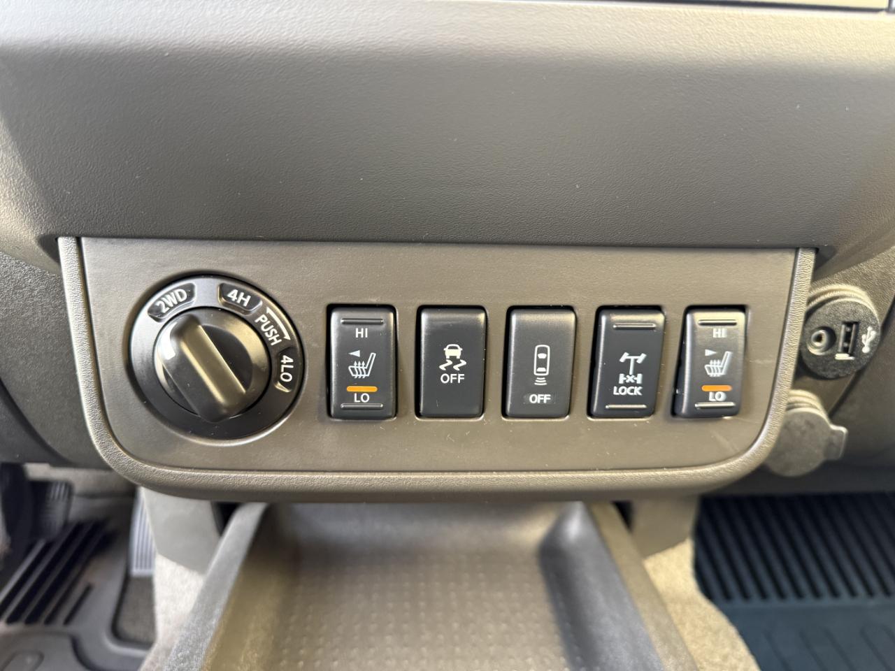 Nissan Frontier Crew Cab 4x4 PRO-4X Auto 2017