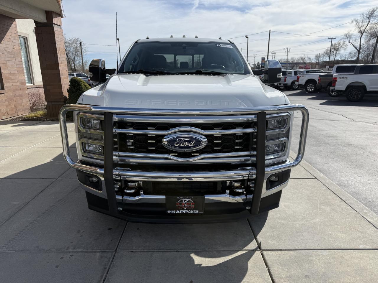 Ford Super Duty F-350 DRW Lariat 4WD Crew Cab 8' Box 2024