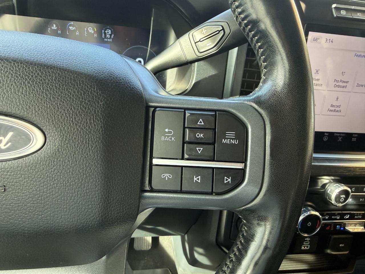 Ford Super Duty F-350 DRW Lariat 4WD Crew Cab 8' Box 2024