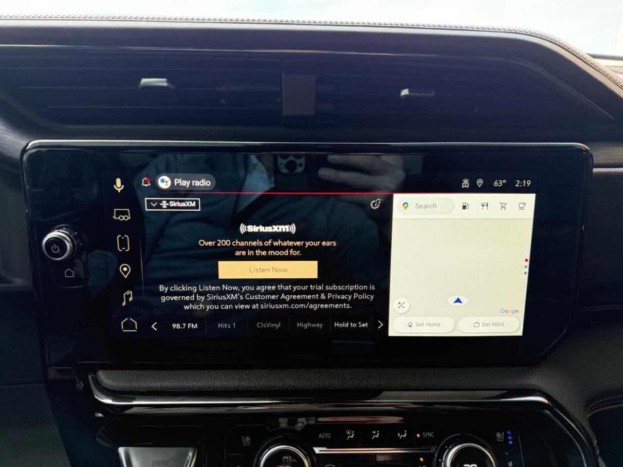 GMC Sierra 1500 4WD Crew Cab 147" AT4 2023