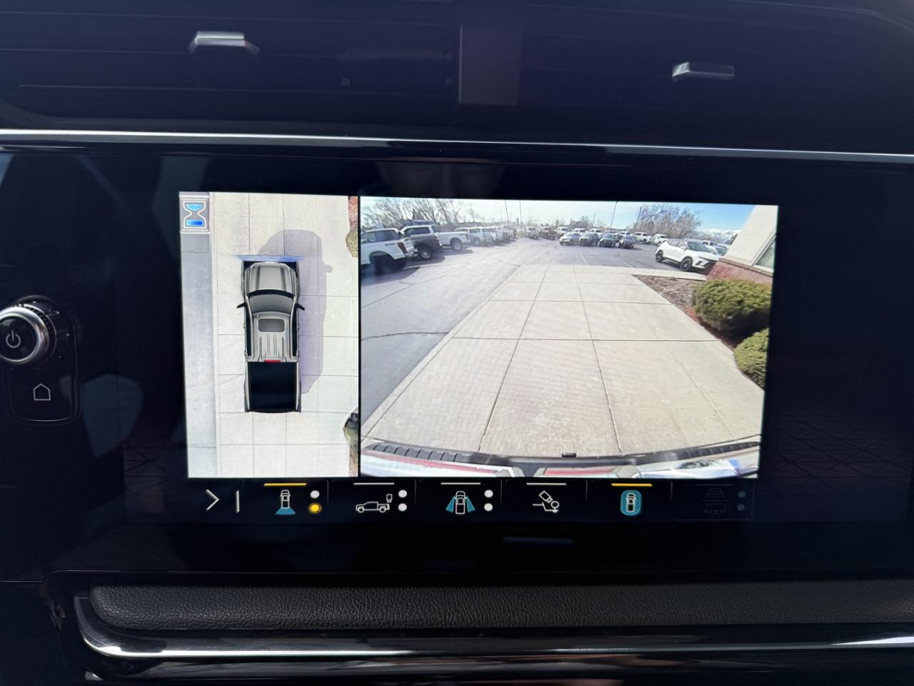 GMC Sierra 1500 4WD Crew Cab 147" AT4 2023