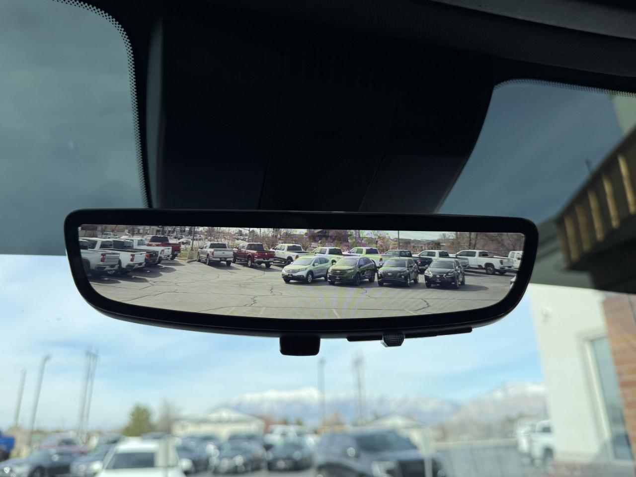 GMC Sierra 1500 4WD Crew Cab 147" AT4 2023