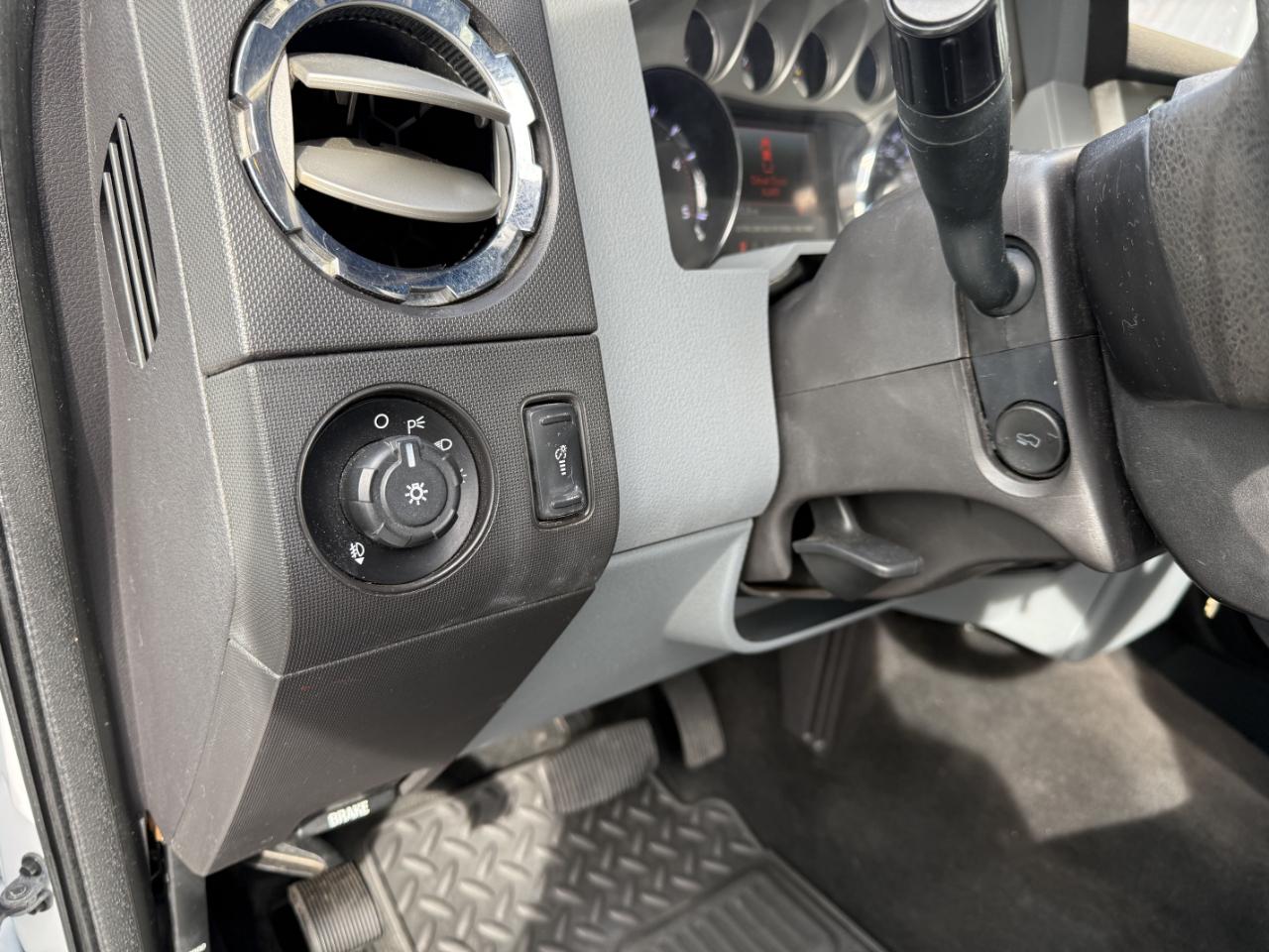 Ford Super Duty F-350 SRW 4WD Crew Cab 172" XLT 2012